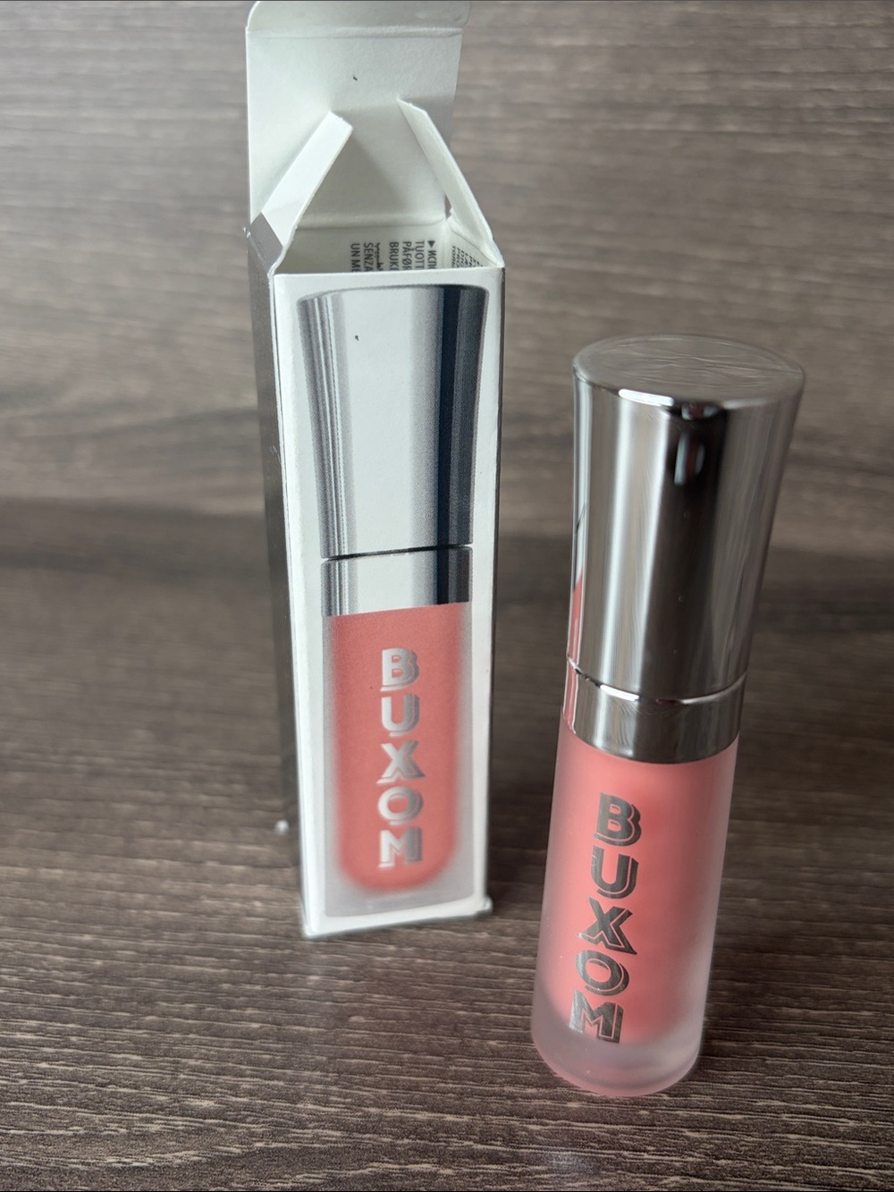 ❤️$11 NWT Buxom Full On Plumping Lip Cream Shade White Russian 2ml
